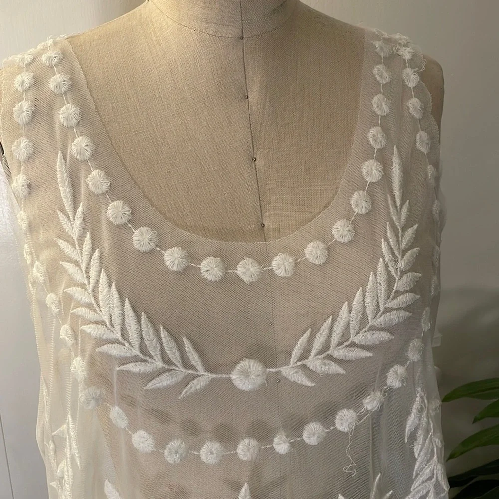 Lauren Conrad sheer sleeveless embroidered blouse - Picture 2 of 6